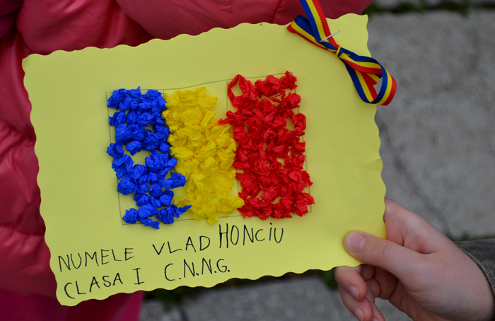 Copii drapel 4 Drapelul naţional în imaginaţia copiilor din Câmpina
