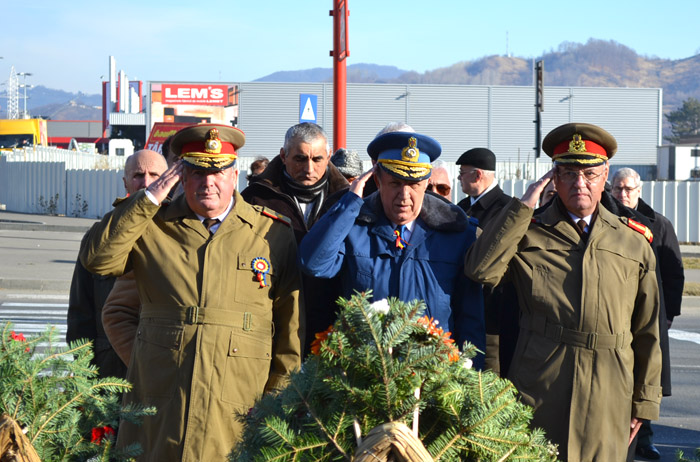 Comemorare jandarmi 5 La apelul solemn, 37 de soldaţi nu au răspuns. Ei sunt eroii căzuţi la Otopeni, în decembrie 1989
