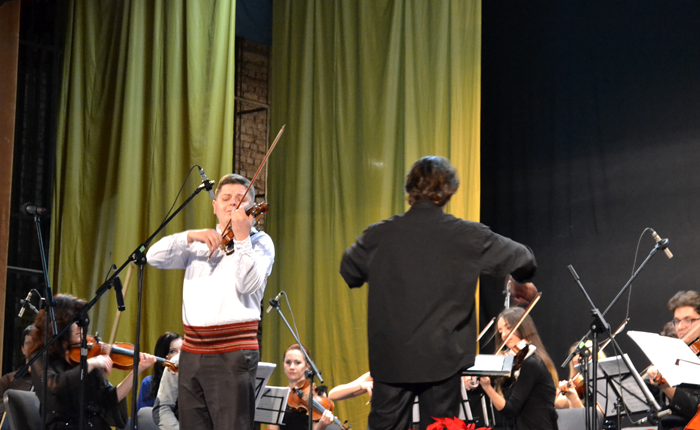 Concert 7 Regal muzical oferit câmpinenilor de Eastern Royal Orchestra din Sankt Petersburg