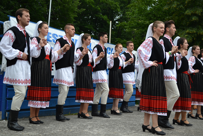 Hora 14 „Hora prahoveană”   Câmpina 2015, o sărbătoare a folclorului românesc