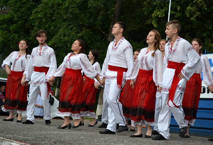 Hora 6 „Hora prahoveană”   Câmpina 2015, o sărbătoare a folclorului românesc