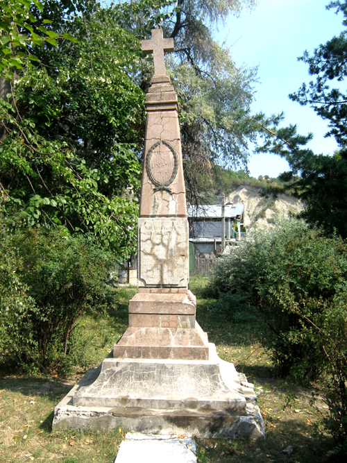 Monument Lunca Mare 2