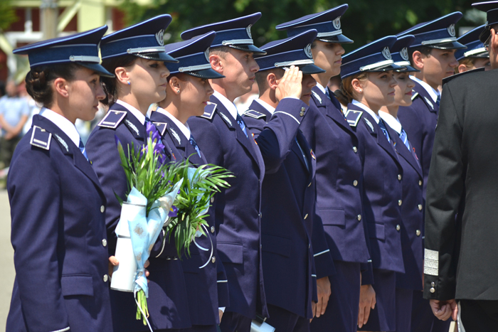 Scoala politie 19 Şapte fete între cei mai buni zece absolvenţi ai Şcolii de Poliţie din Câmpina