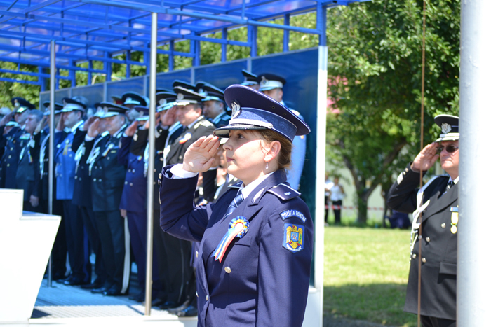Scoala politie 29 Promoţia 2015. Aproximativ 300 de tineri au absolvit în acest an Şcoala de Poliţie de la Câmpina