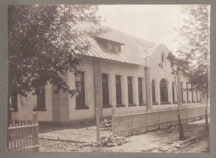Scoala Germana veche Clădiri din Câmpina de ieri și de azi. Școala Germană