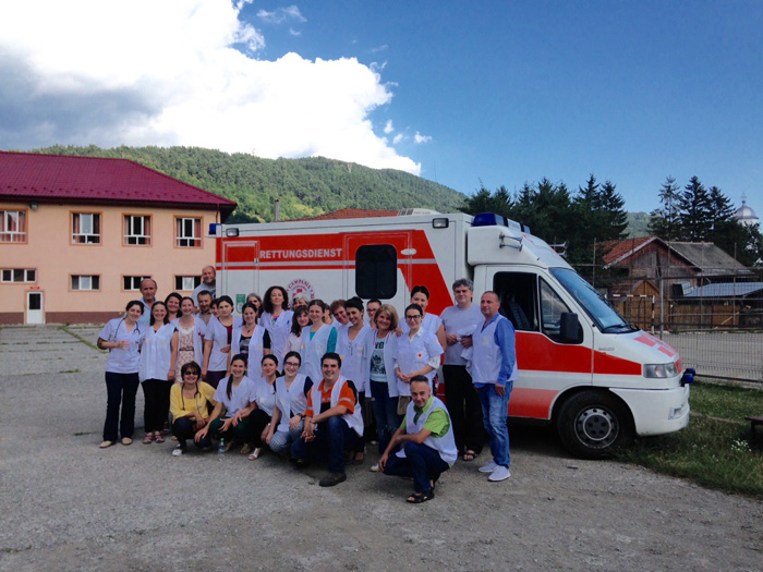voluntari valea doftanei 1 Caravana Sănătate pentru sate a ajuns la Valea Doftanei